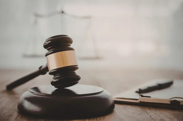 Sodišče EU o sankcioniranju pravnih oseb: pomen sodbe C-291/24 za slovenski prekrškovni sistem